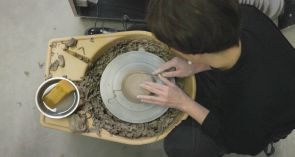 Doku über die Keramikwerkstatt